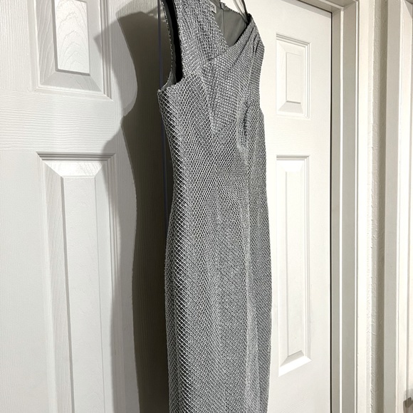 NEW KAY UNGER METALLIC SILVER TAILORED SHEATH COCKTAIL DRESS - Picture 12 of 13